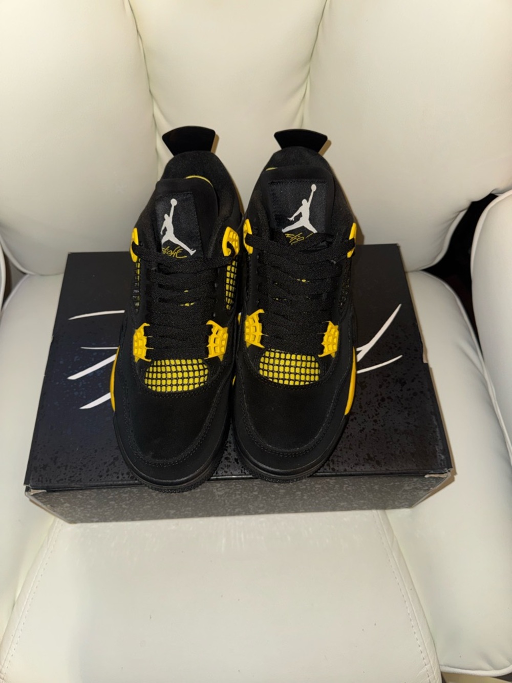 Nike Jordan 4 Retro 'Thunder' Men's Sneakers - Black/Yellow